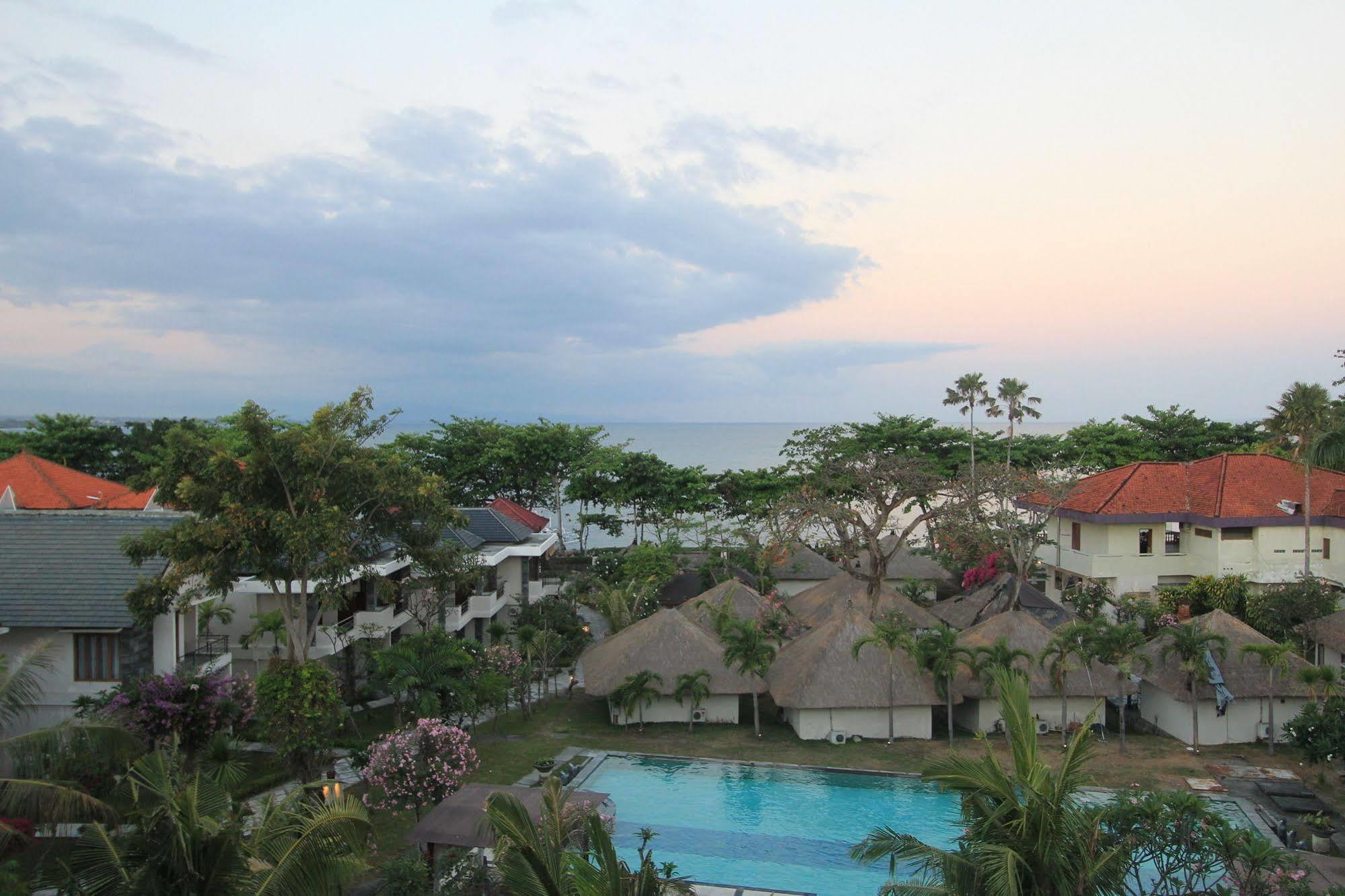 Alit Beach Resort And Villas Sanur  Exterior photo